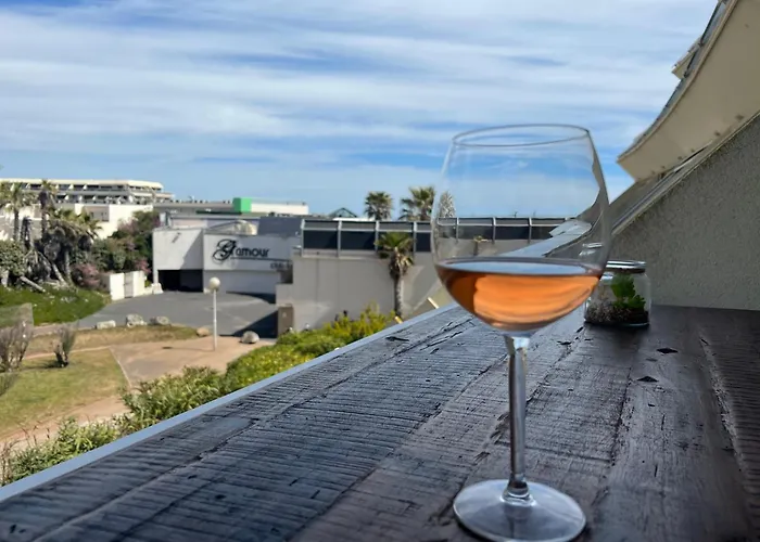 Village Naturiste Sensuel *